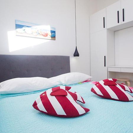 Beach Apartment Renco Sumpetar Bagian luar foto