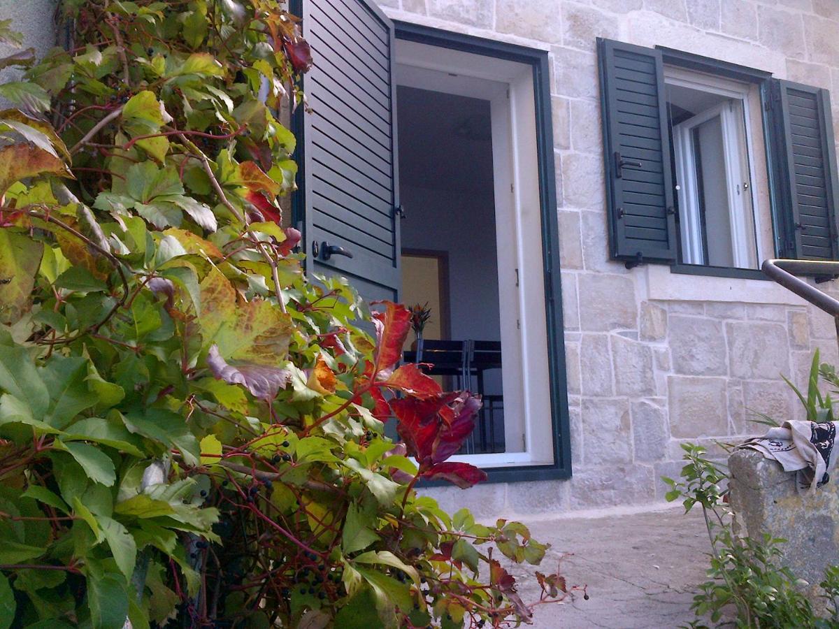 Beach Apartment Renco Sumpetar Bagian luar foto