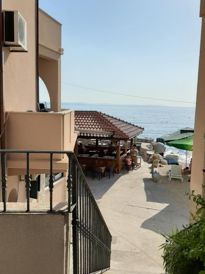 Beach Apartment Renco Sumpetar Bagian luar foto