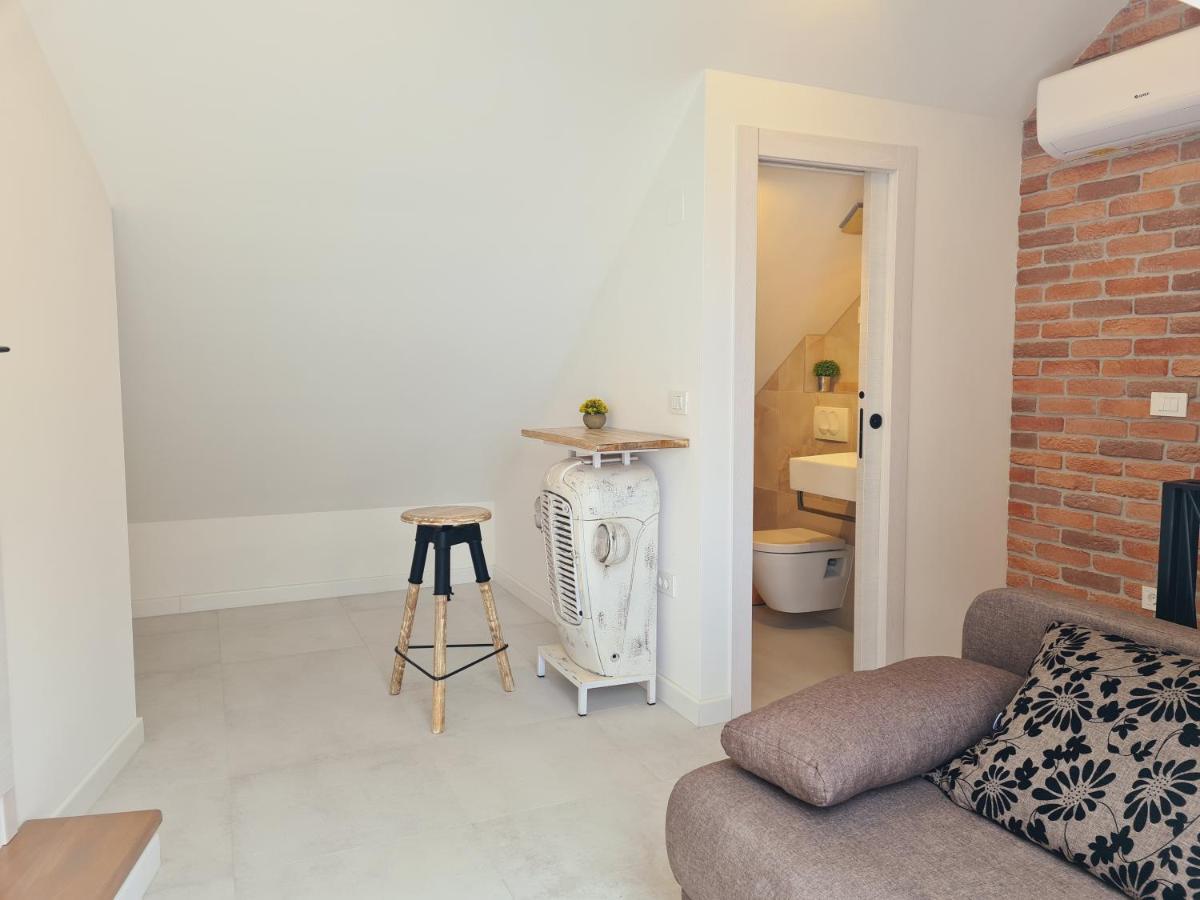 Beach Apartment Renco Sumpetar Bagian luar foto