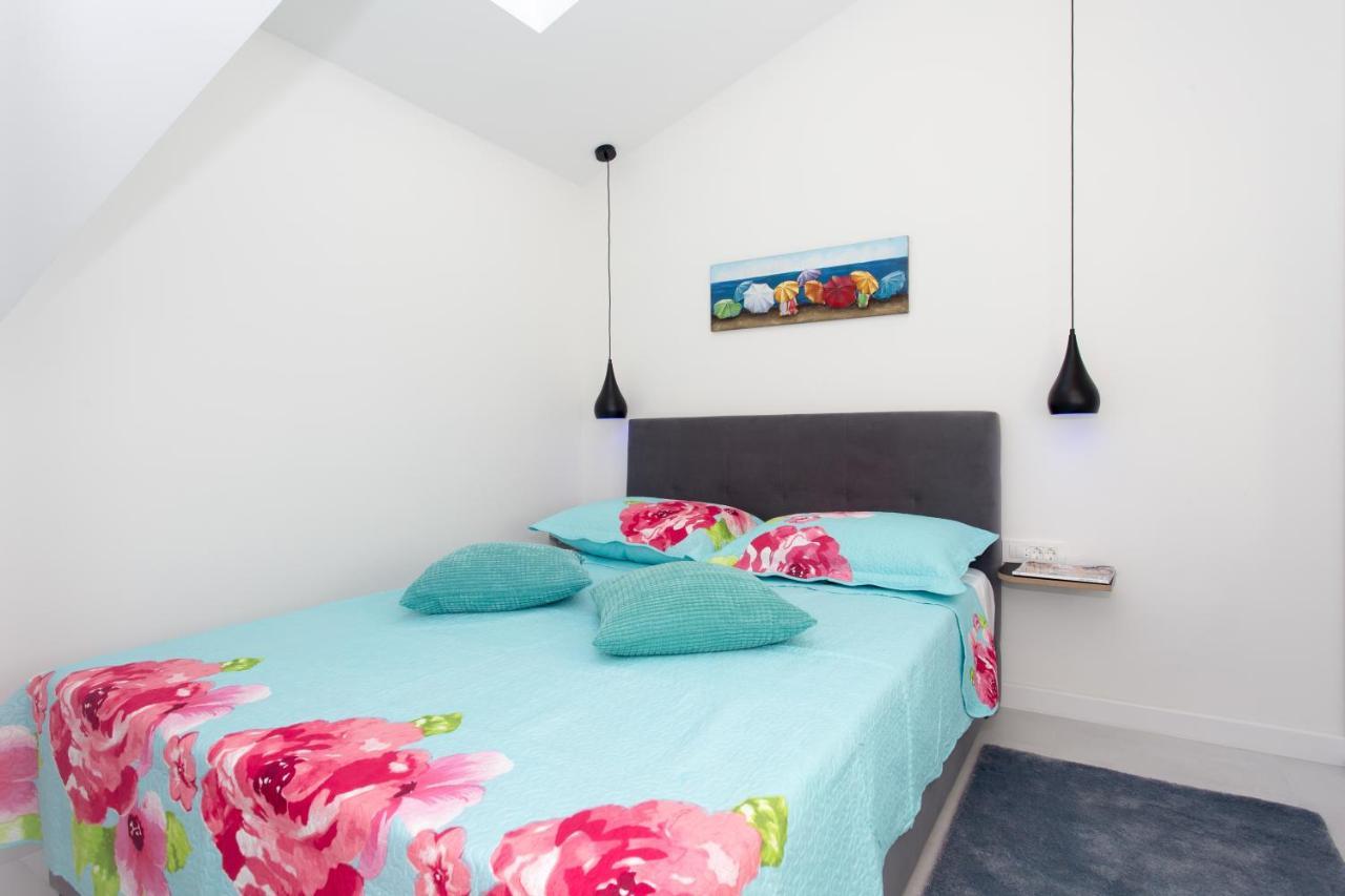 Beach Apartment Renco Sumpetar Bagian luar foto