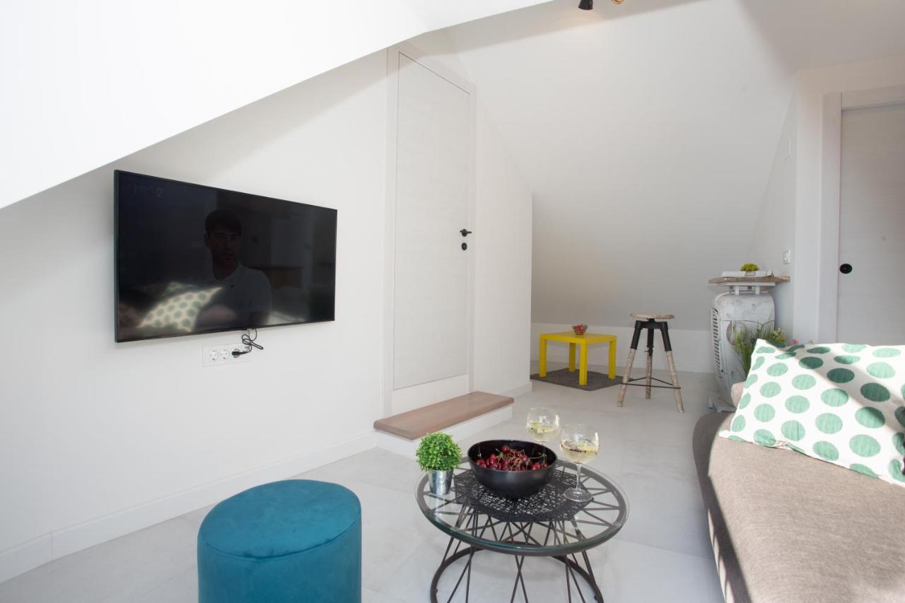 Beach Apartment Renco Sumpetar Bagian luar foto