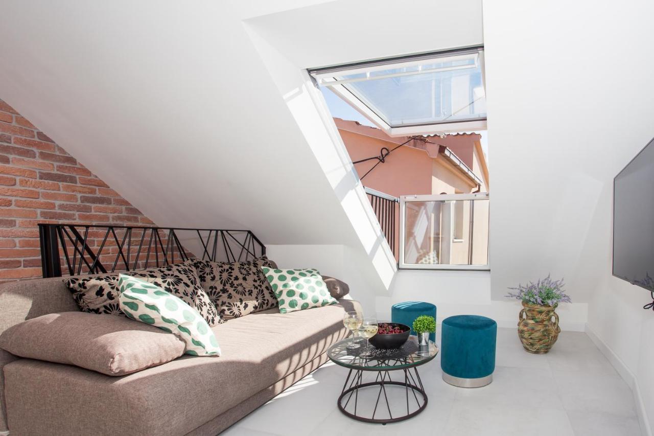 Beach Apartment Renco Sumpetar Bagian luar foto