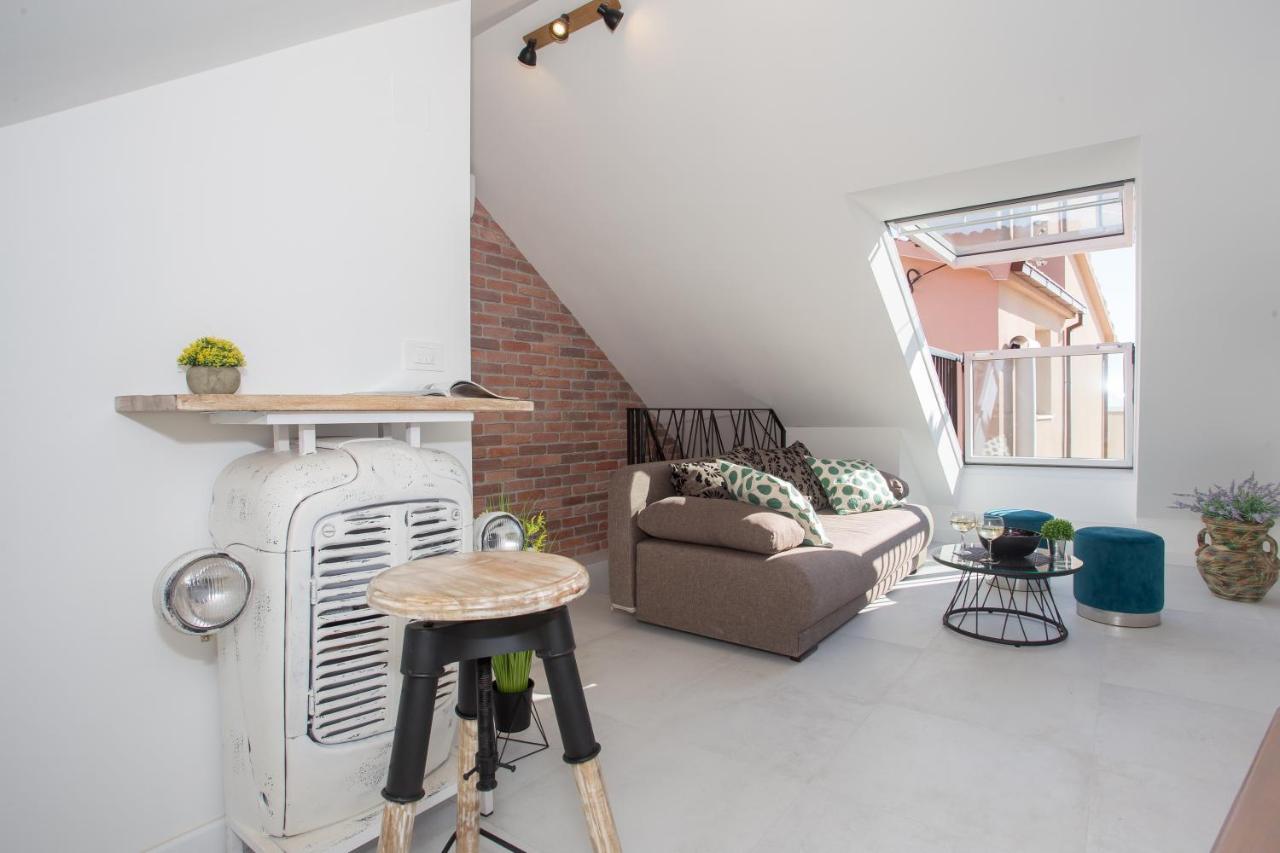 Beach Apartment Renco Sumpetar Bagian luar foto