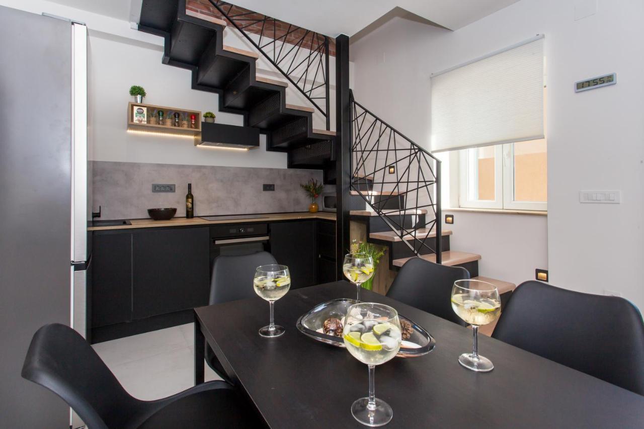 Beach Apartment Renco Sumpetar Bagian luar foto